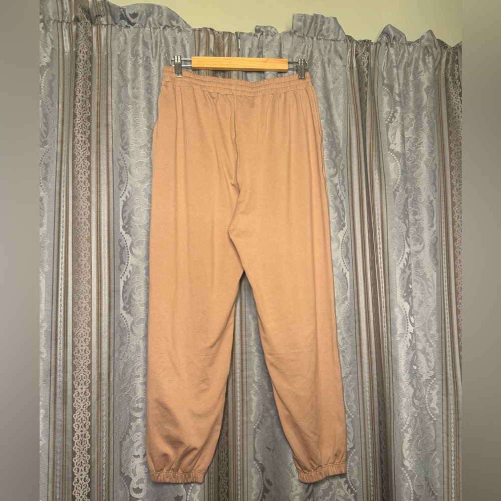 Vuori Boyfriend Joggers Goldenrod Heather - Picture 6 of 6